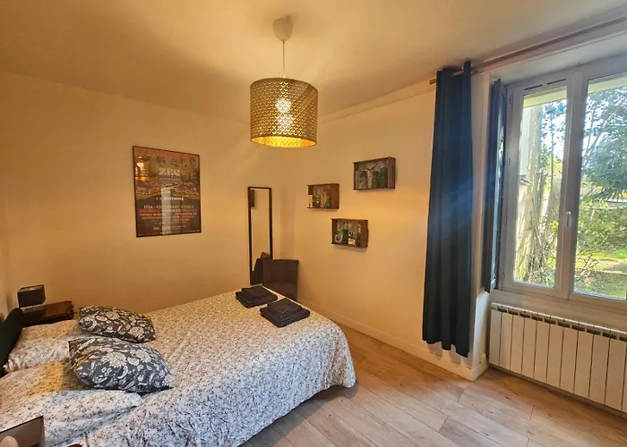 Apartment Proche Centre Calme Jardin Prive *